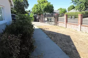 6708 Steiner, Sacramento, CA 95823 - Photo 4
