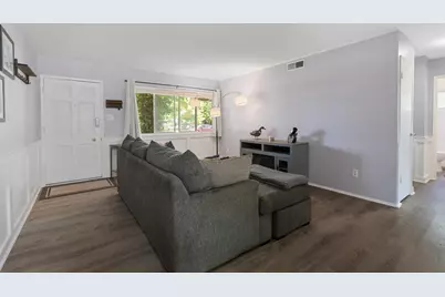 9116 Feather River Way, Sacramento, CA 95826 - Photo 6