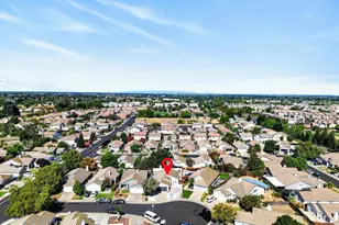 8438 Cold Water Ct, Elk Grove, CA 95624 - Photo 38