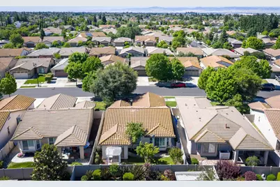 2314 Shadow Berry Drive, Manteca, CA 95336 - Photo 40