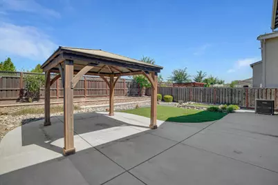 17738 Brandeis Court, Lathrop, CA 95330 - Photo 36