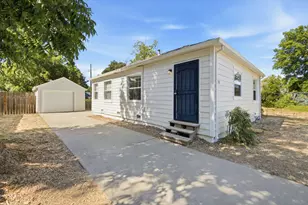 4250 11th Ave, Sacramento, CA 95817 - Photo 2
