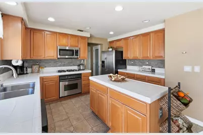 323 Autumn Rain Drive, Lathrop, CA 95330 - Photo 16