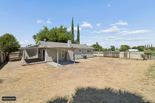 5884 Revelstok Dr, Sacramento, CA 95842 - Photo 12
