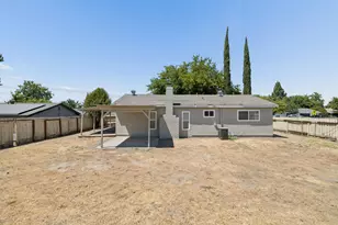 5884 Revelstok Dr, Sacramento, CA 95842 - Photo 14