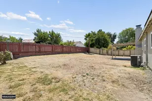 5884 Revelstok Dr, Sacramento, CA 95842 - Photo 18