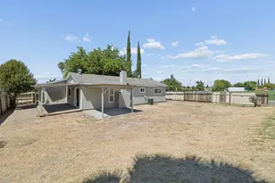 5884 Revelstok Dr, Sacramento, CA 95842 - Photo 26