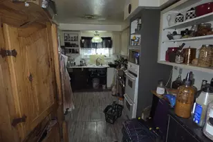 977 Alamos Ave, Sacramento, CA 95815 - Photo 6