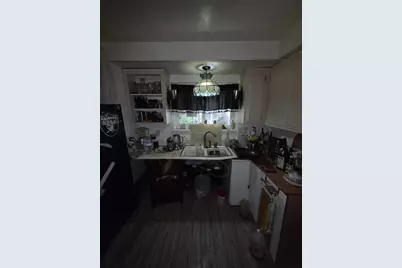 977 Alamos Avenue, Sacramento, CA 95815 - Photo 8