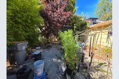977 Alamos Avenue, Sacramento, CA 95815 - Photo 14