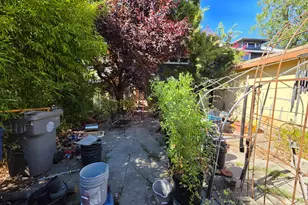 977 Alamos Ave, Sacramento, CA 95815 - Photo 14