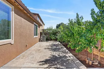 10092 Avocado Way, Elk Grove, CA 95757 - Photo 40