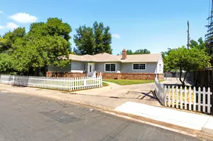 4015 55th St, Sacramento, CA 95820 - Photo 2