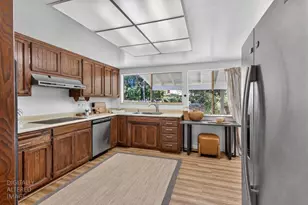6903 Los Olivos, Carmichael, CA 95608 - Photo 16
