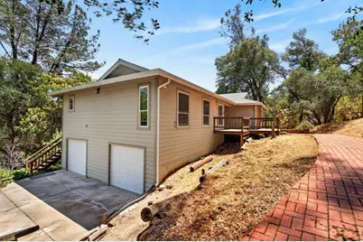 19221 Wolf Creek Road, Grass Valley, CA 95949 - Photo 10