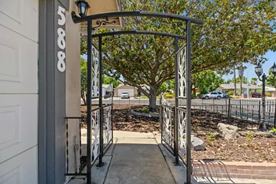 588 San Gabriel Court, Manteca, CA 95336 - Photo 4