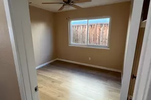 1048 Aspen Dr, Manteca, CA 95336 - Photo 10