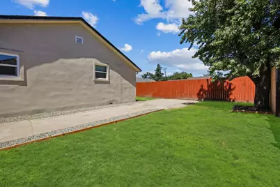 1368 N Newport Avenue, Stockton, CA 95205 - Photo 28