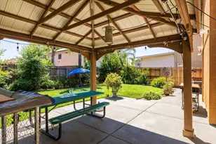 9404 Red Spruce Way, Elk Grove, CA 95624 - Photo 38