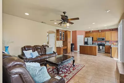 9404 Red Spruce Way, Elk Grove, CA 95624 - Photo 10