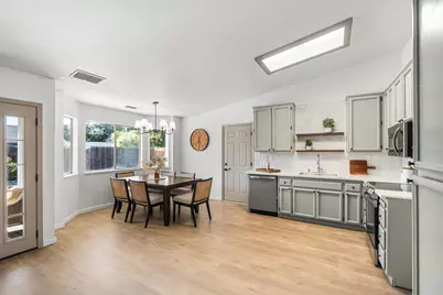 9801 Amenity Circle, Elk Grove, CA 95624 - Photo 8