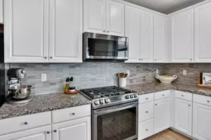 9290 Bearnaise Wy, Sacramento, CA 95829 - Photo 12