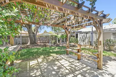 9030 El Oro Plaza Drive, Elk Grove, CA 95624 - Photo 54