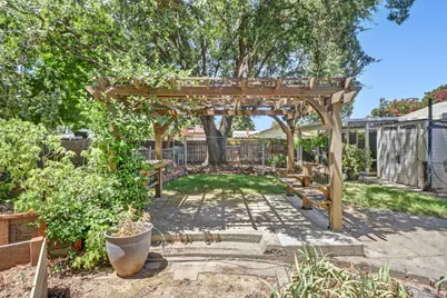 9030 El Oro Plaza Drive, Elk Grove, CA 95624 - Photo 48