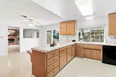 9030 El Oro Plaza Drive, Elk Grove, CA 95624 - Photo 18