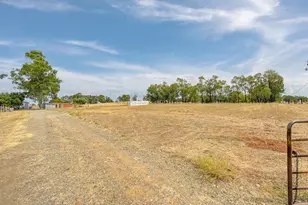 3639 Nisenan Ln, Wheatland, CA 95692 - Photo 2