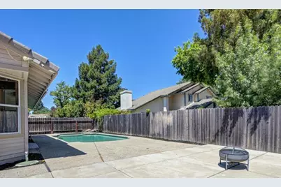 5982 Silver Shadow Circle, Sacramento, CA 95823 - Photo 18