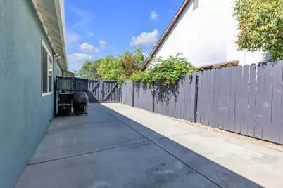 6781 Rancho Adobe Drive, Sacramento, CA 95828 - Photo 26