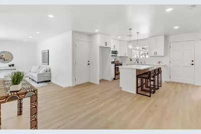 7716 Rotherton Way, Sacramento, CA 95823 - Photo 6