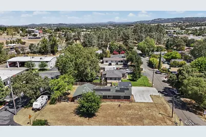2315 Cottage Drive, Auburn, CA 95603 - Photo 10