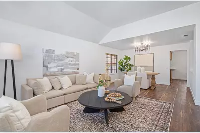 101 Cloverdale Court, Roseville, CA 95661 - Photo 6