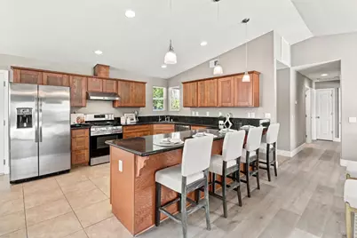6826 Ewing Way, Sacramento, CA 95828 - Photo 8