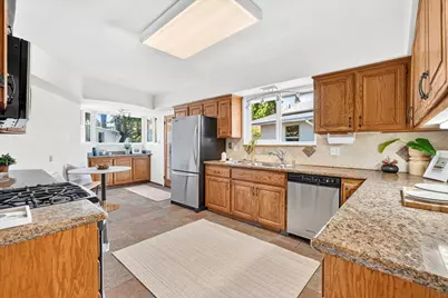5035 E Street, Sacramento, CA 95819 - Photo 10