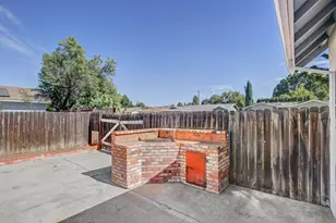 205 Alpine Pl, Woodland, CA 95695 - Photo 32