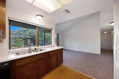 7768 Guenivere Way, Citrus Heights, CA 95610 - Photo 10