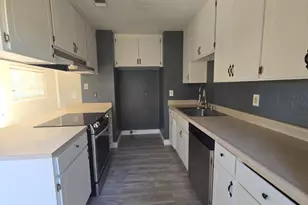 2655 Taft St, Sacramento, CA 95815 - Photo 6