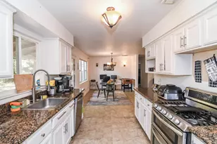 3204 Back Cir, Sacramento, CA 95821 - Photo 16