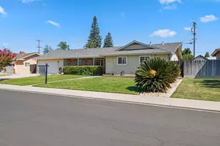 1913 Elder Ln, Modesto, CA 95355 - Photo 2