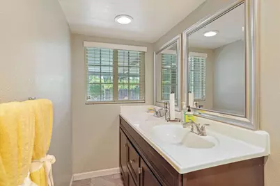 5652 Holiday Drive, Stockton, CA 95207 - Photo 18