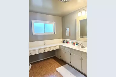404 Robin Hood, Modesto, CA 95350 - Photo 14