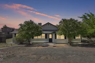 142 Todd Ln, Lincoln, CA 95648 - Photo 2