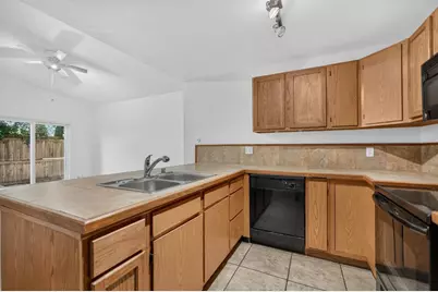 1754 Urbana Way, Sacramento, CA 95833 - Photo 14