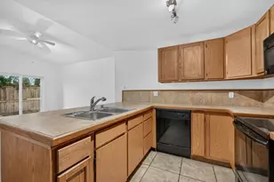 1754 Urbana Way, Sacramento, CA 95833 - Photo 14