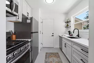 408 Leitch Ave, Sacramento, CA 95815 - Photo 4