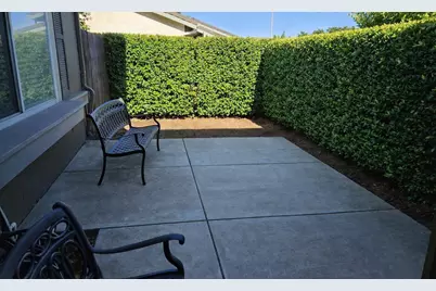 1366 Wimbledon Way, Manteca, CA 95336 - Photo 2