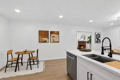 4304 Iowa Avenue, Sacramento, CA 95824 - Photo 6